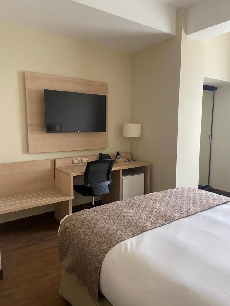Del Prado Hotel Lima Exteriör bild