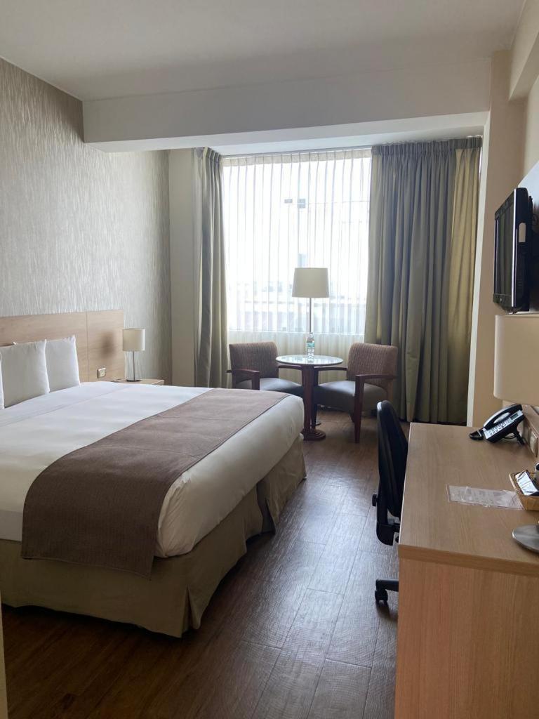 Del Prado Hotel Lima Exteriör bild