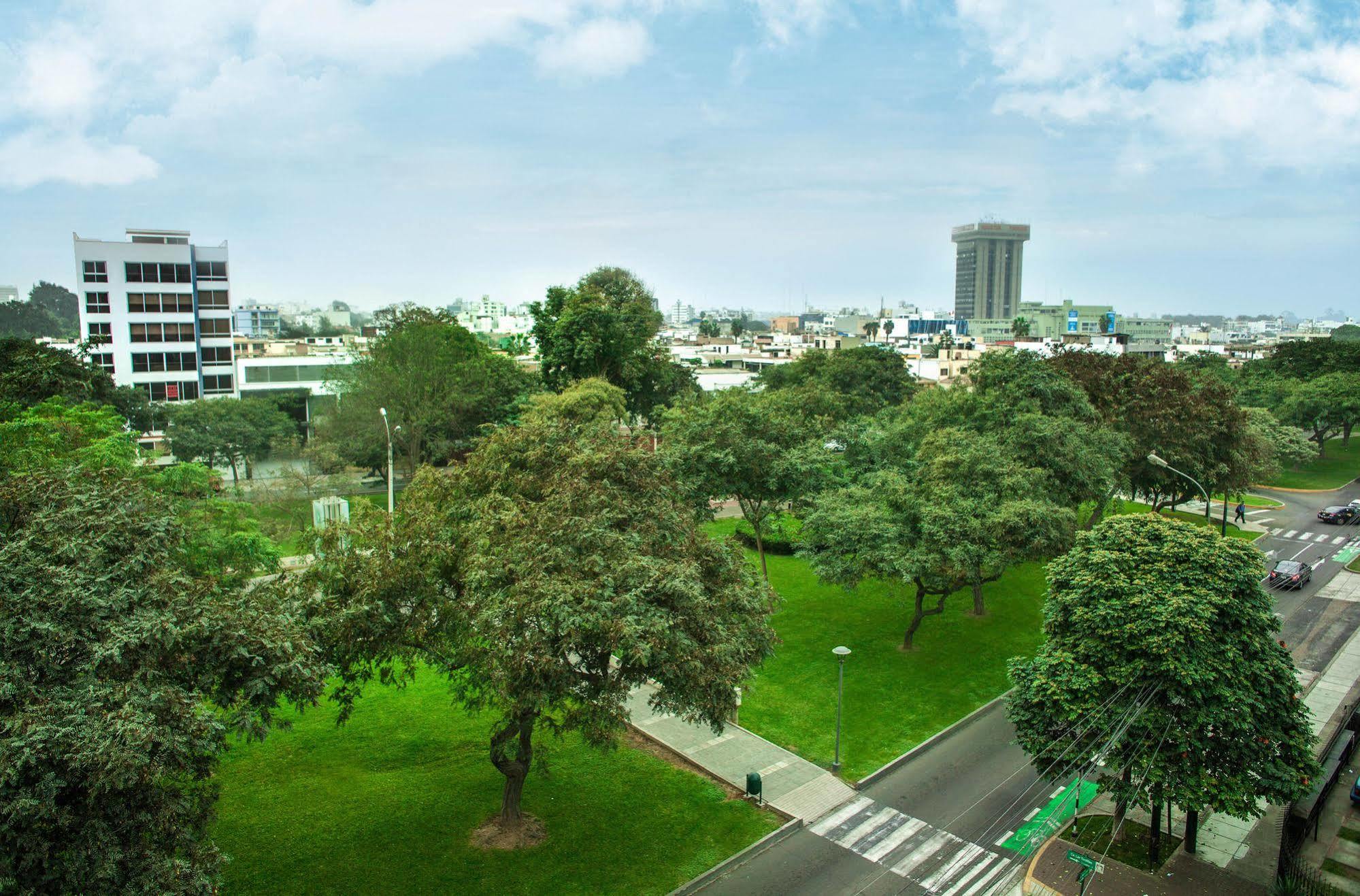 Del Prado Hotel Lima Exteriör bild
